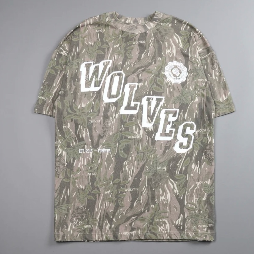 DARC SPORT WOLVES CAMO (Stairs) OVERSIZED TEE SIZE X LARGE